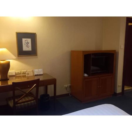 Capital O 914 Makati Palace Hotel ماكاتي المظهر الخارجي الصورة