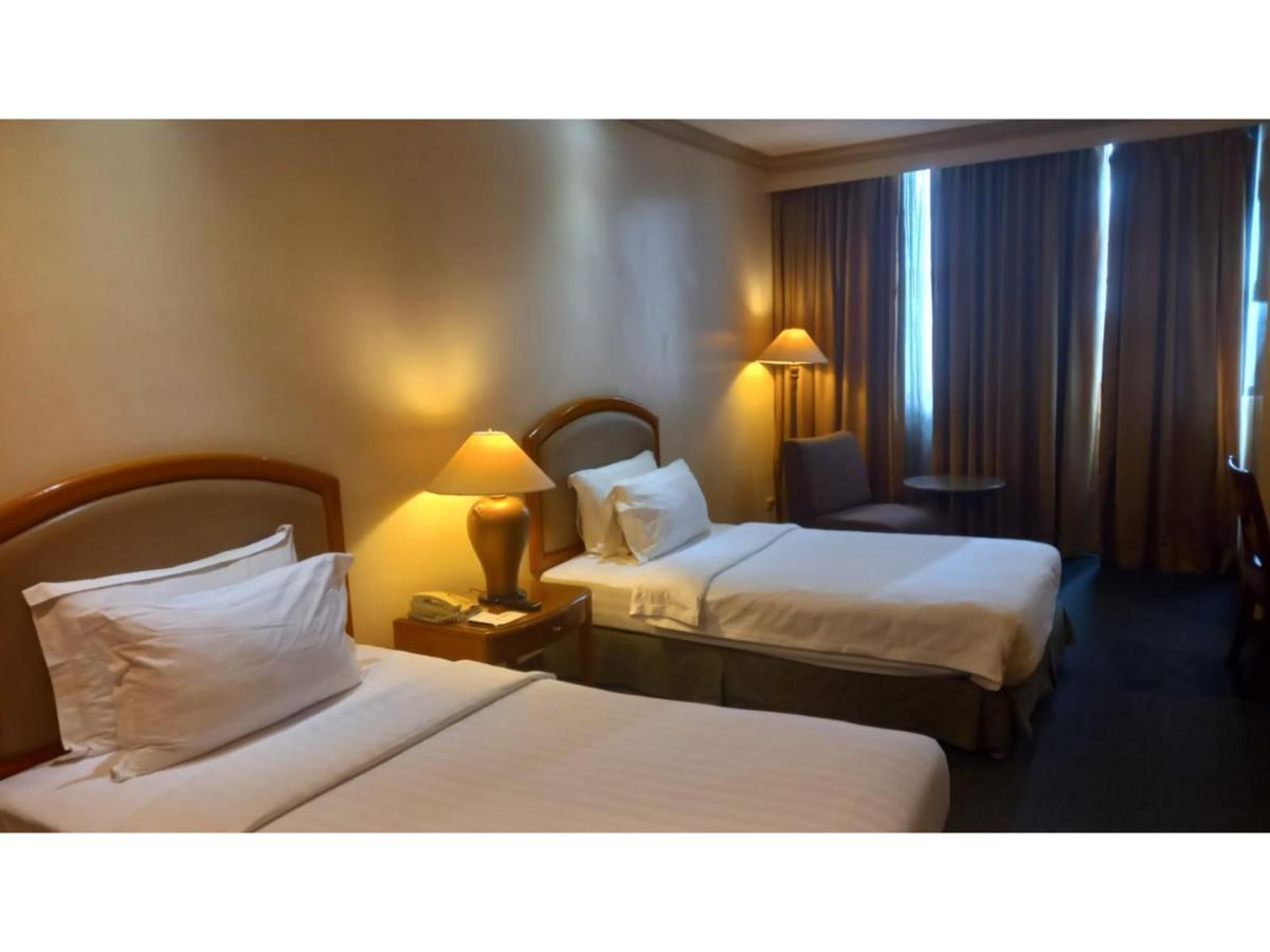 Capital O 914 Makati Palace Hotel ماكاتي المظهر الخارجي الصورة